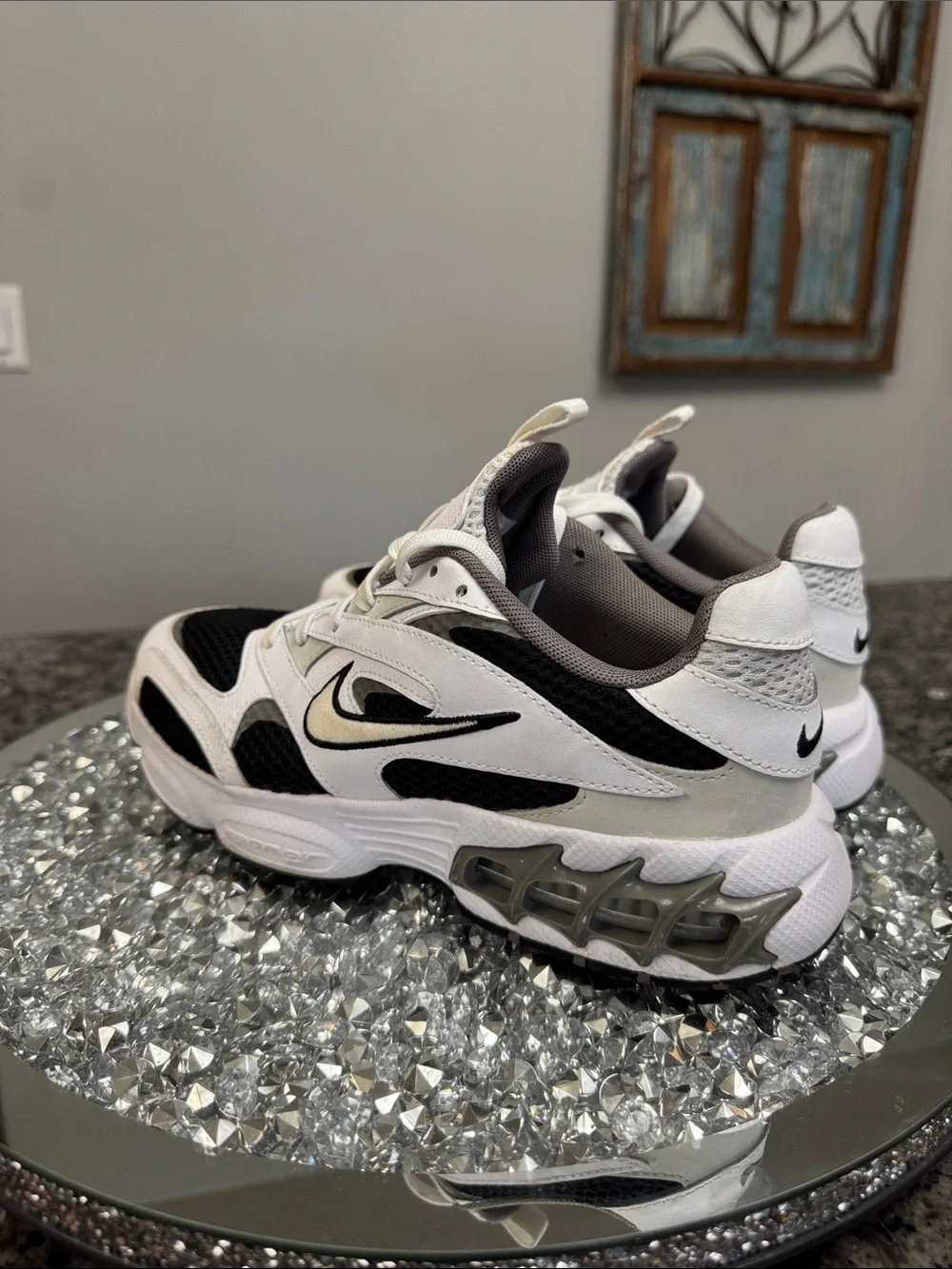 Nike Air Zoom Fire White and Black Sneakers EUC 8